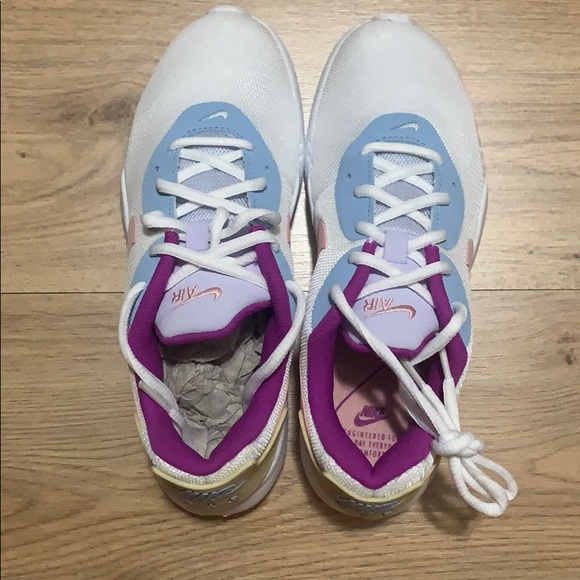 Nike Shoes - Brand new Nike Air Women Sneakers